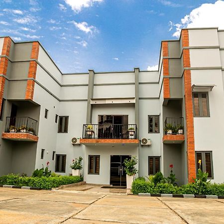 Fragrance Apartments And Suites Ibadan Ngoại thất bức ảnh