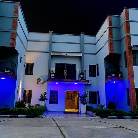 Fragrance Apartments And Suites Ibadan Ngoại thất bức ảnh