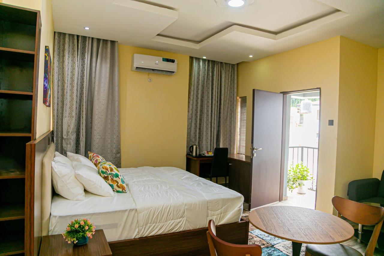 Fragrance Apartments And Suites Ibadan Ngoại thất bức ảnh