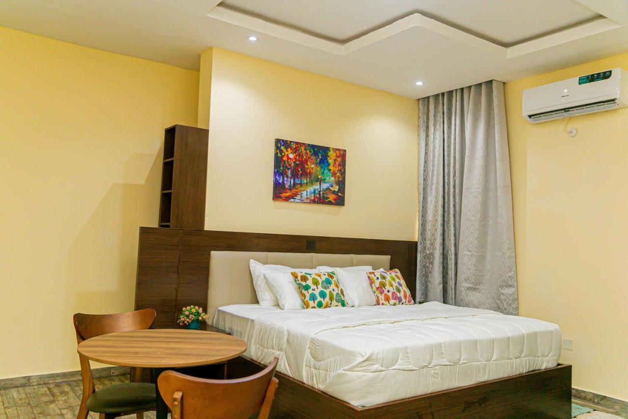 Fragrance Apartments And Suites Ibadan Ngoại thất bức ảnh