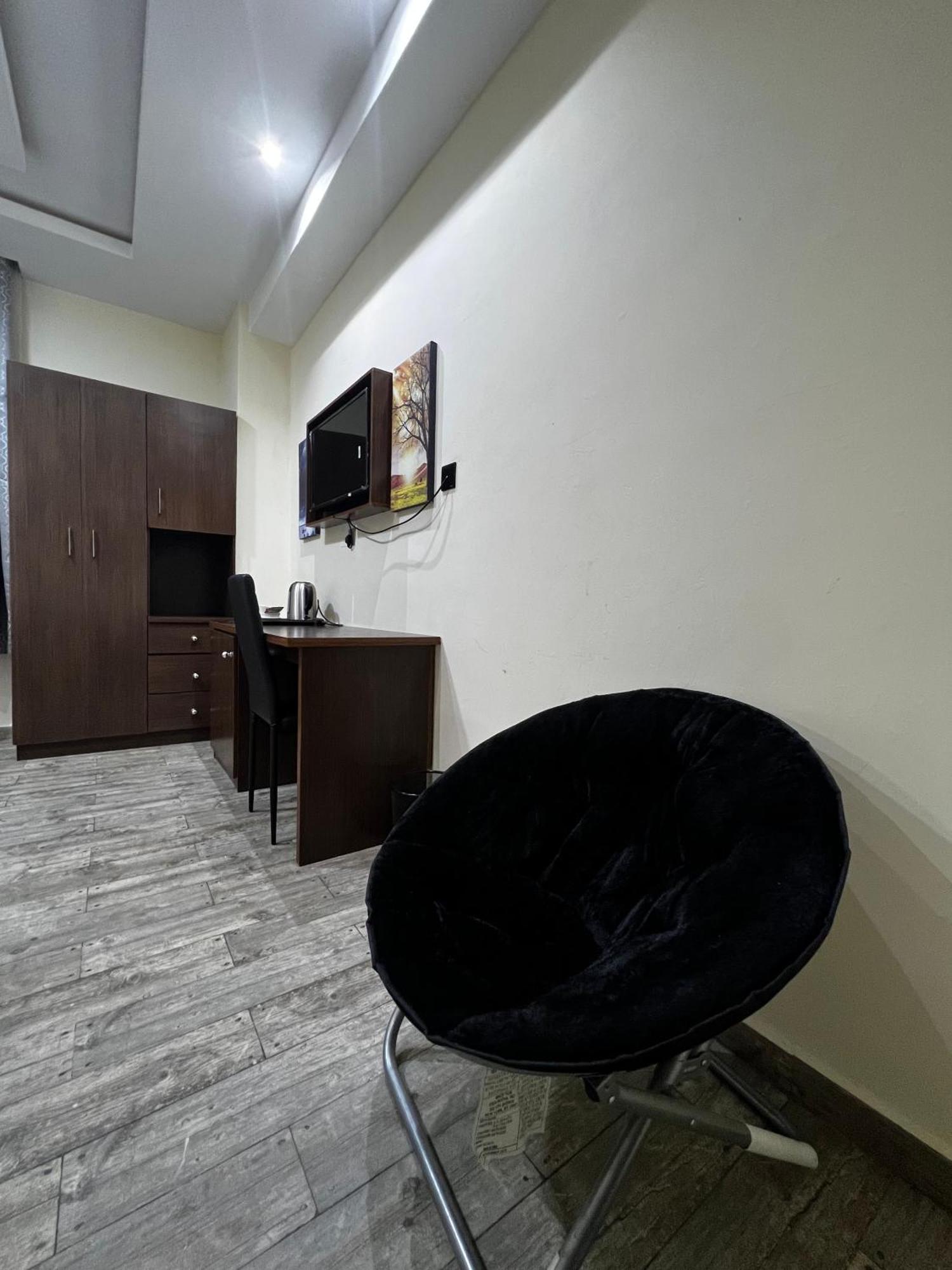 Fragrance Apartments And Suites Ibadan Ngoại thất bức ảnh