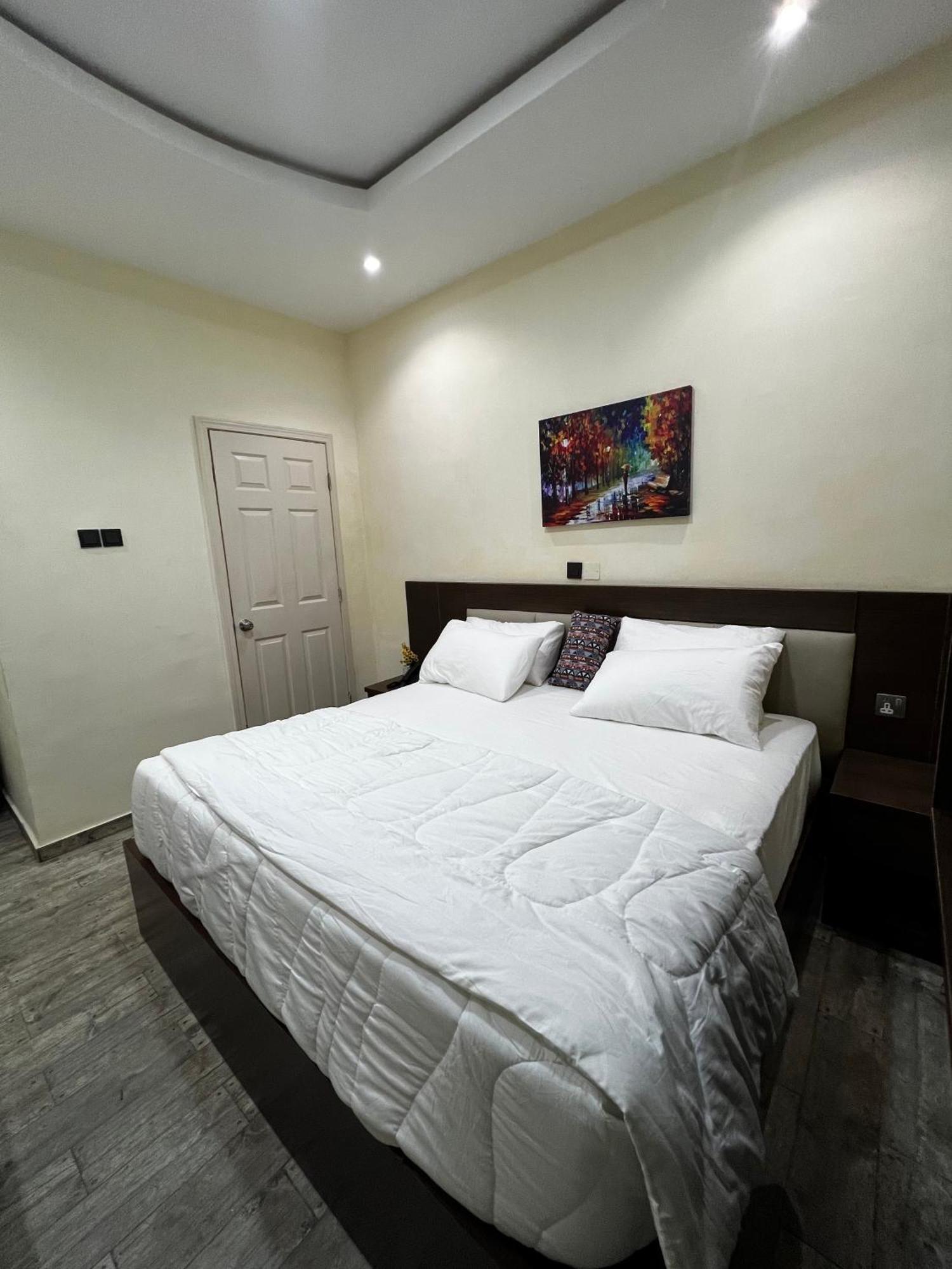 Fragrance Apartments And Suites Ibadan Ngoại thất bức ảnh