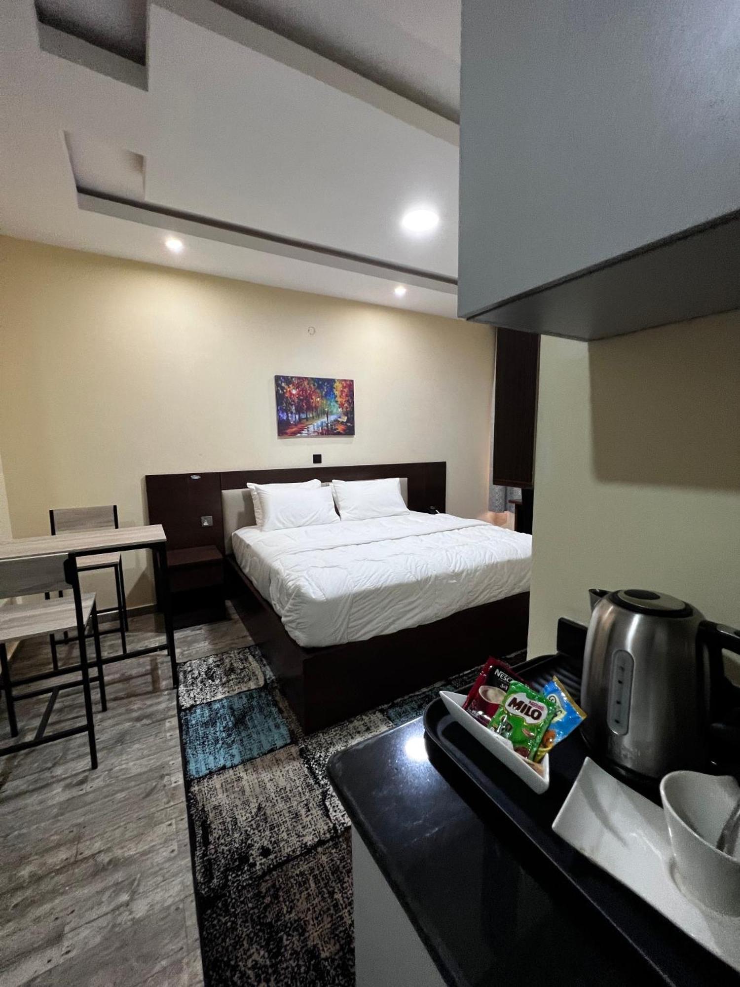 Fragrance Apartments And Suites Ibadan Ngoại thất bức ảnh